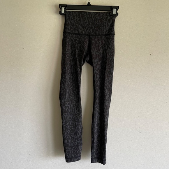 Lululemon Wunder Under High-Rise Tight 25" *Full-On Luxtreme - Picture 4 of 9